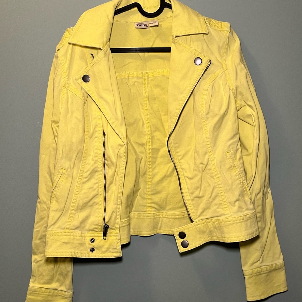 yellow jacket